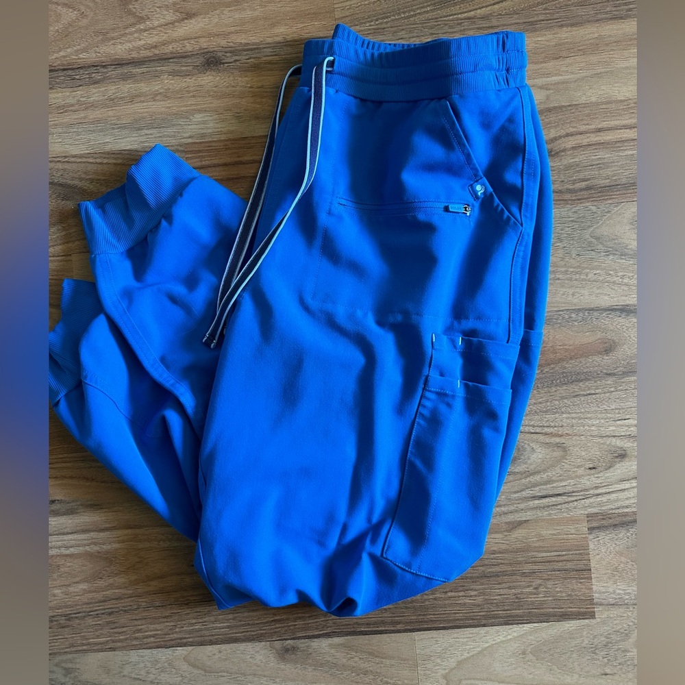 Dolan Scrubs Hope Jogger. Size Large
